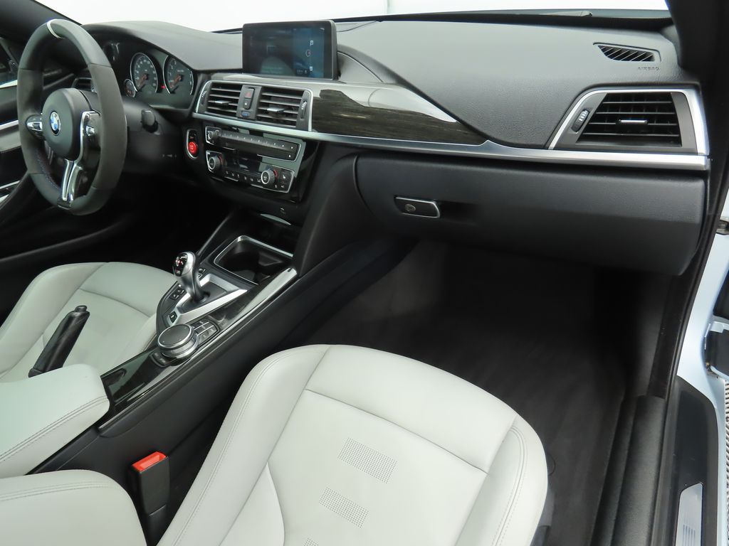 2018 BMW M4 Base 17