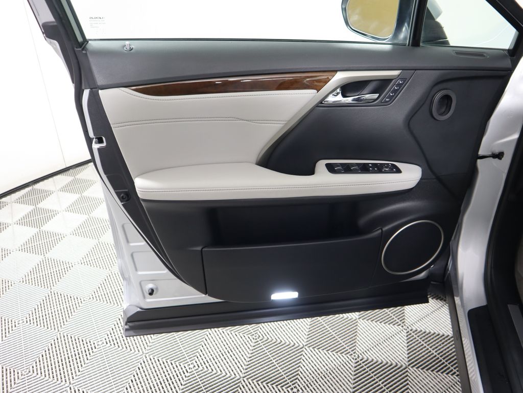 Thumbnail: 2017 Lexus RX - 26