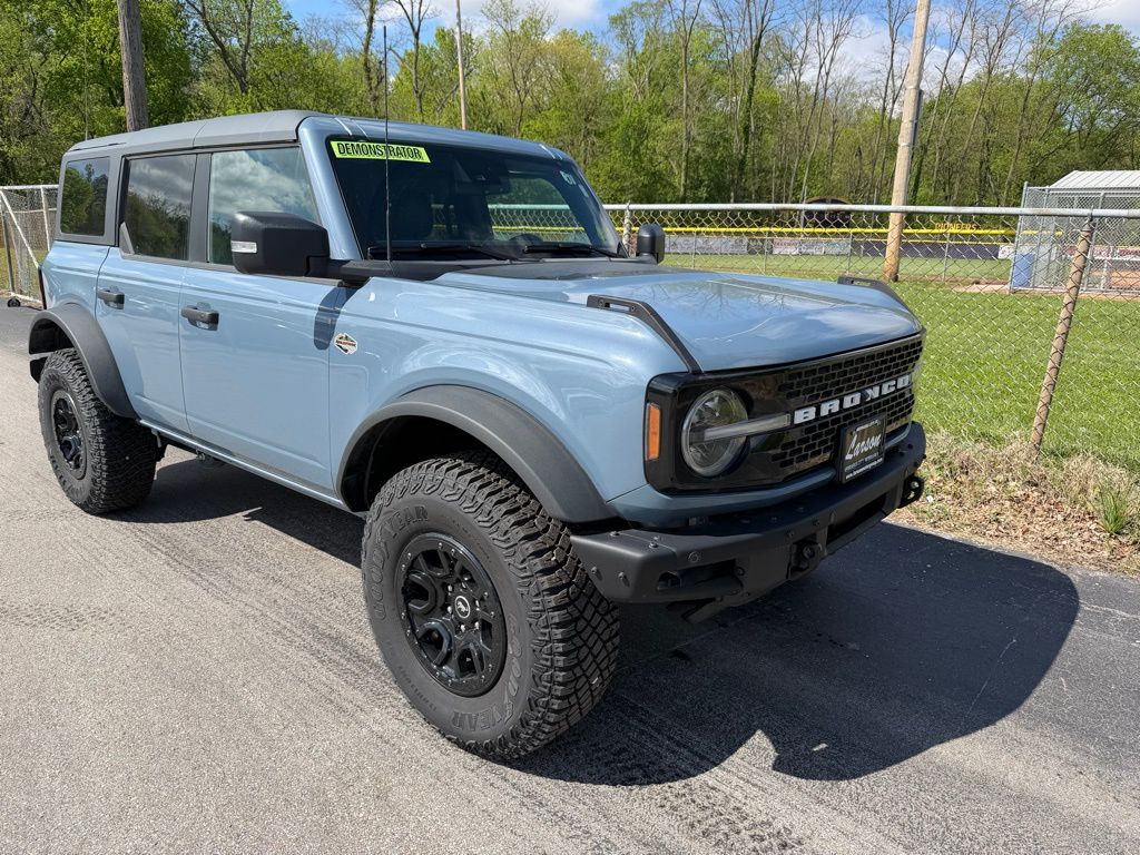Blue (Azure Gray Metallic Tri-Coat) 2024 Ford Bronco SUV / Crossover Four-Wheel Drive Automatic