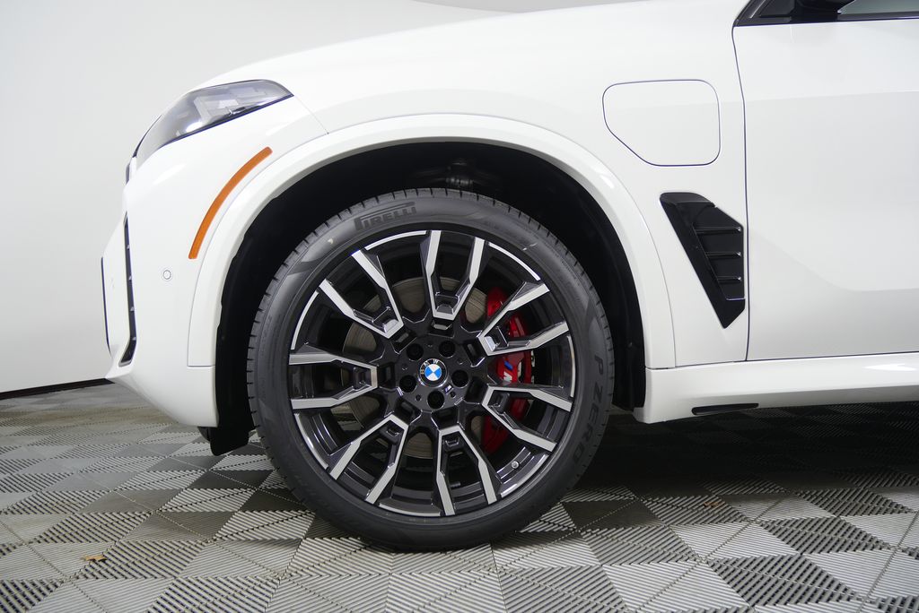 Thumbnail: 2026 BMW X5 - 8