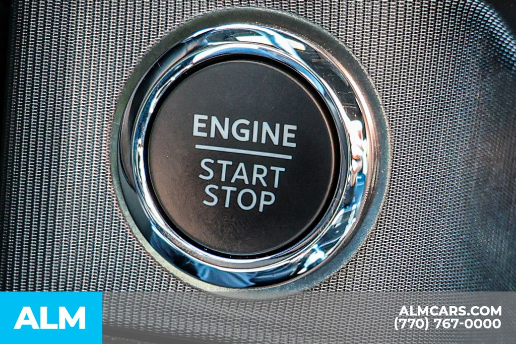 Used 2025 Black Ford Platinum image 46