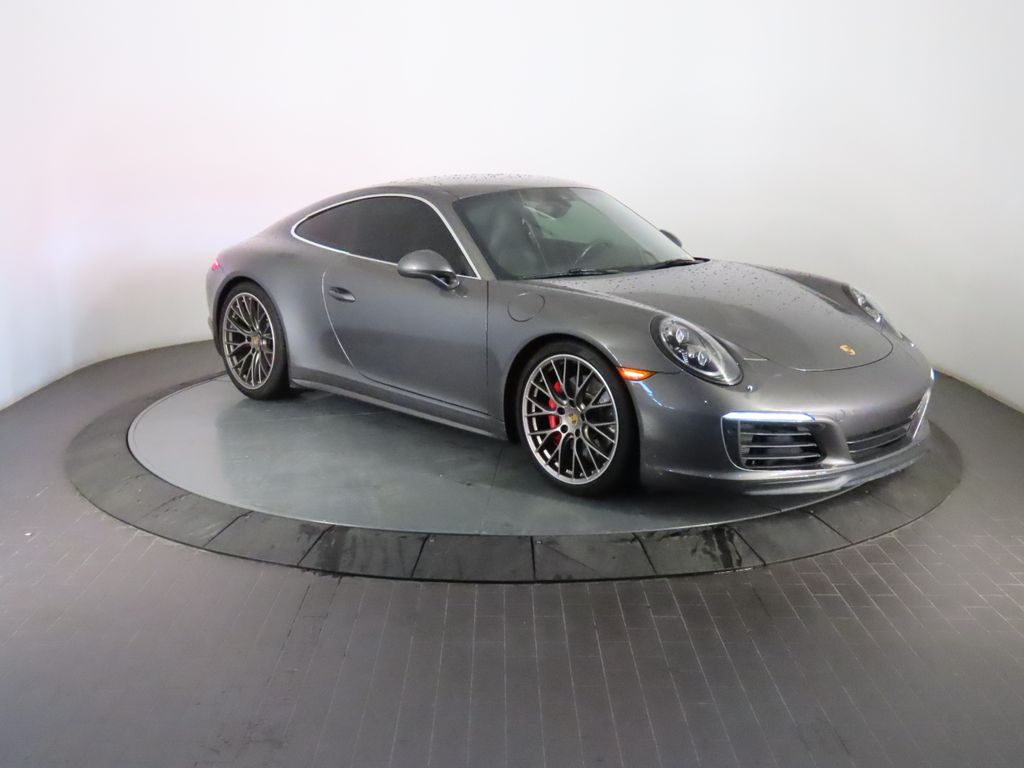 Thumbnail: 2017 Porsche 911 - 9