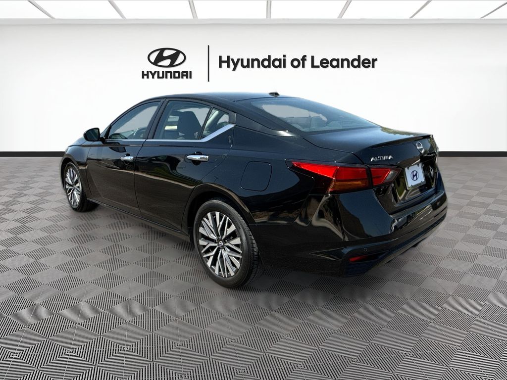 2023 Nissan Altima SV 7