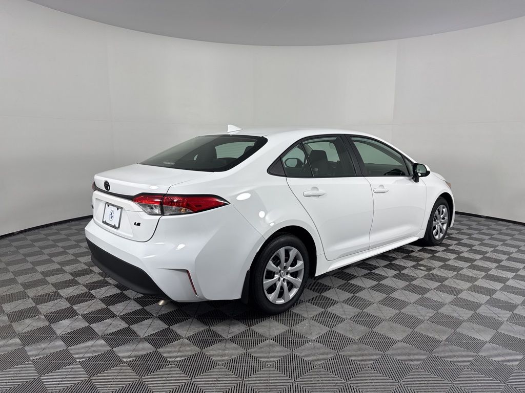 2023 Toyota Corolla LE 5