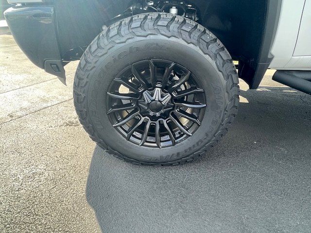 New Car 2025 Chevrolet Silverado 2500hd  4wd Crew Cab 159 Custom For Sale Under $90,000 In Austin, Texas