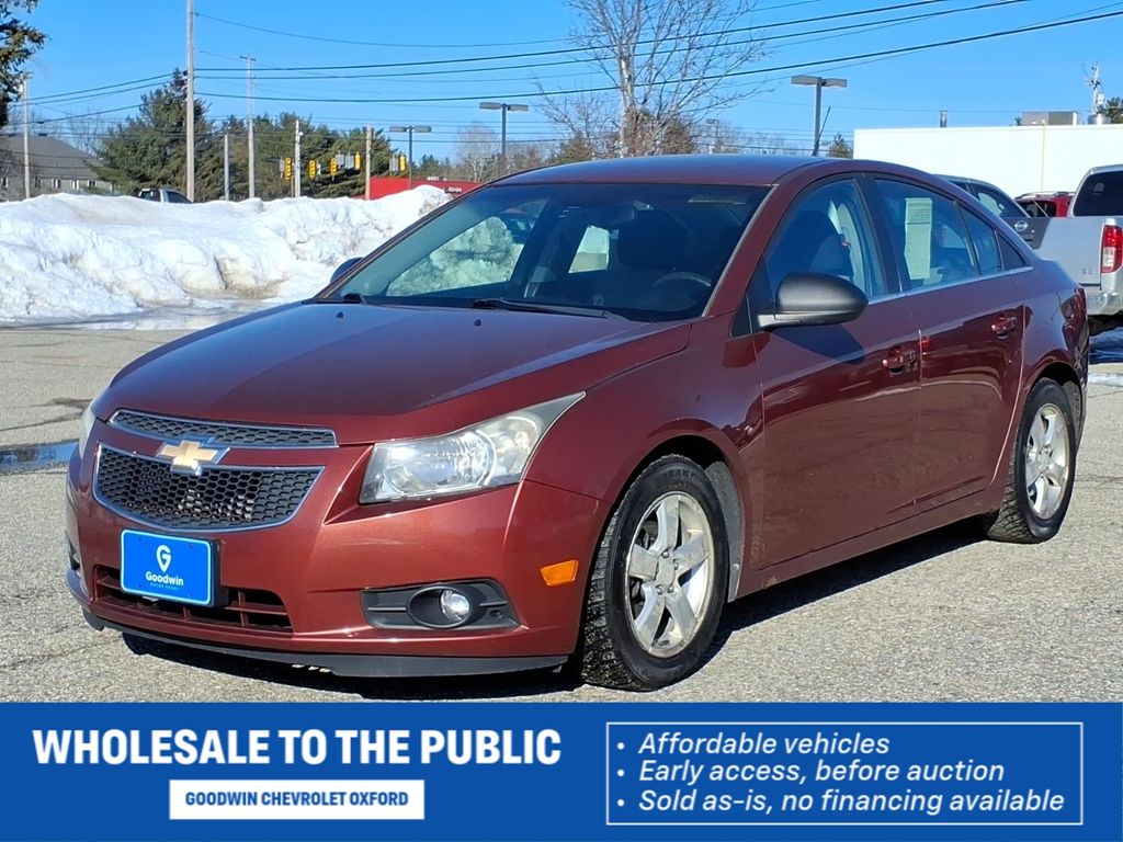 2012 Chevrolet Cruze LS Sedan FWD