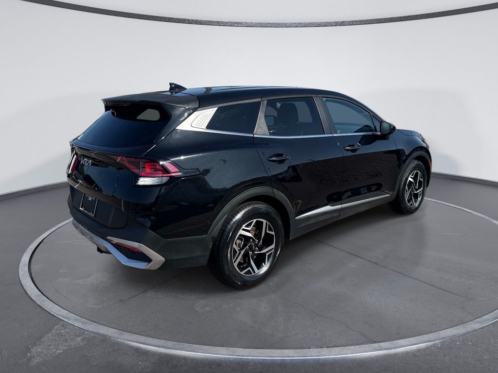 Used 2023 Black Kia LX image 7