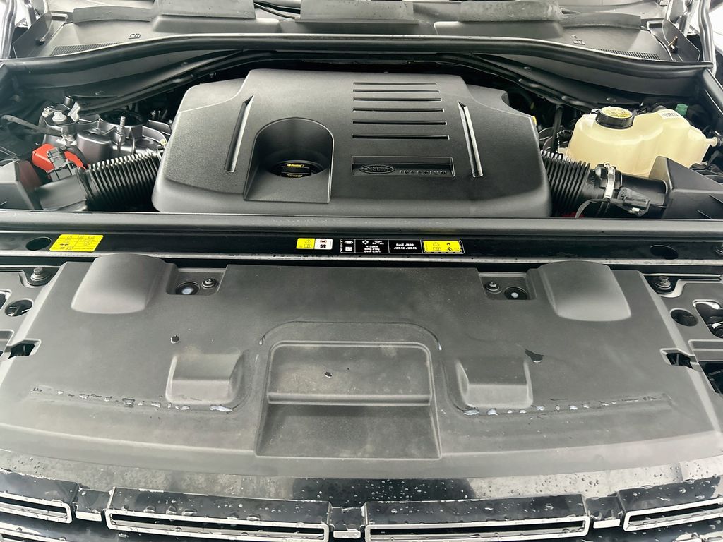 Used 2025 Gray Land Rover S image 28