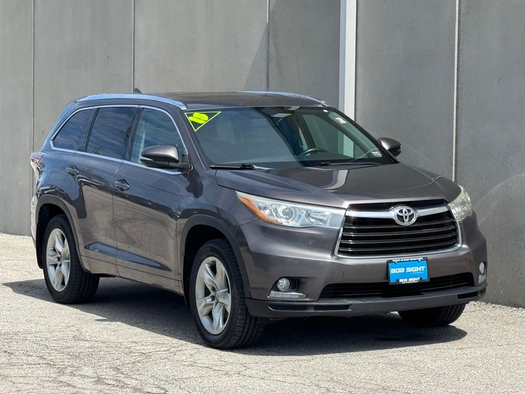 Used 2015 Toyota Highlander Limited with VIN 5TDDKRFH3FS219800 for sale in Kansas City