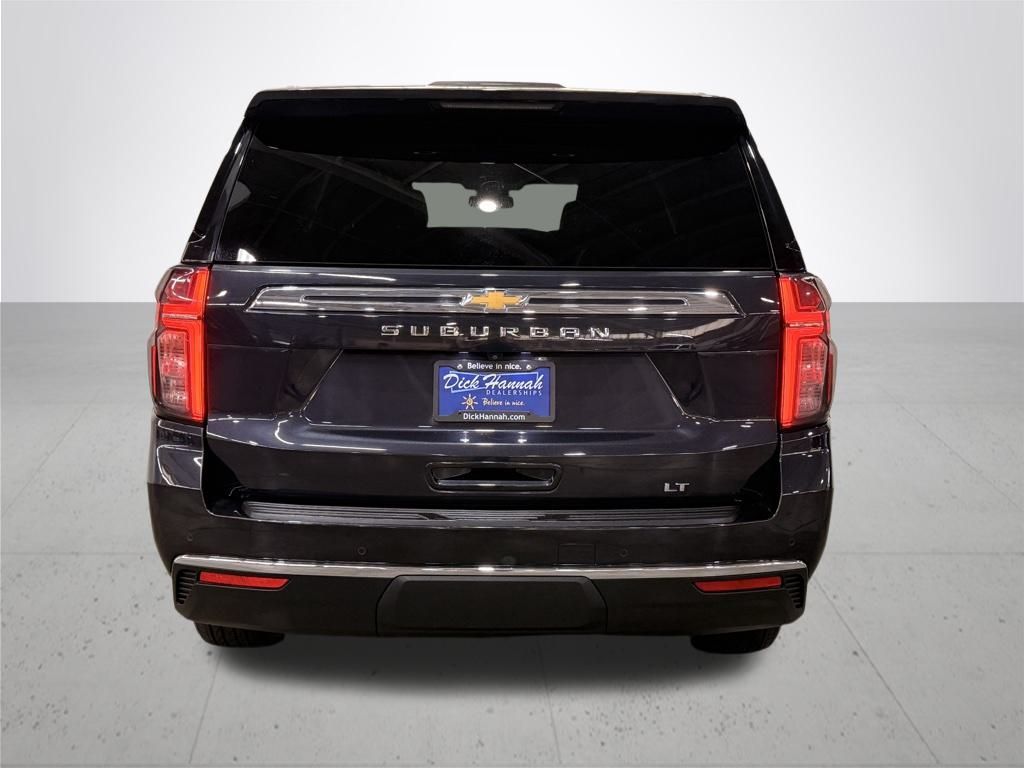 2023 Chevrolet Suburban LT