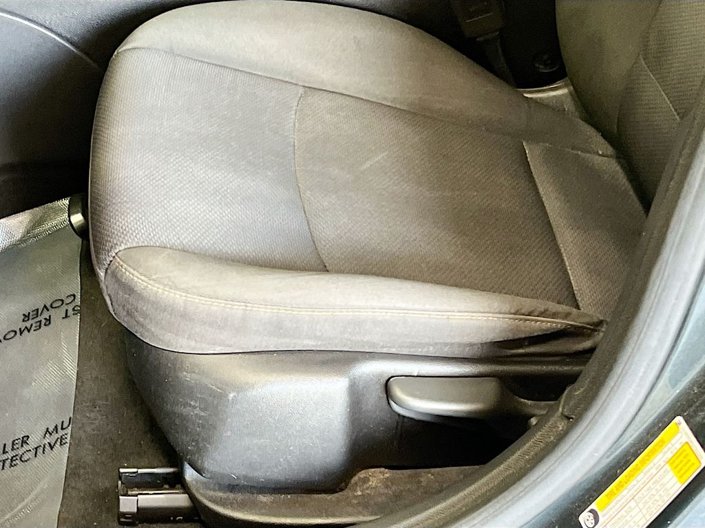 Used 2018 Graphite Metallic Chevrolet LT image 18