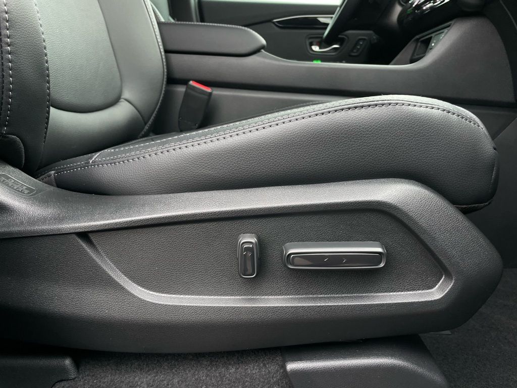 Thumbnail: 2026 Honda Pilot - 30