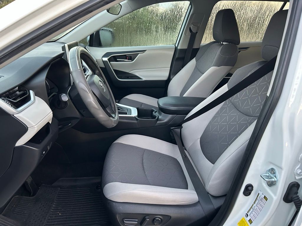 Thumbnail: 2024 Toyota RAV4 - 14