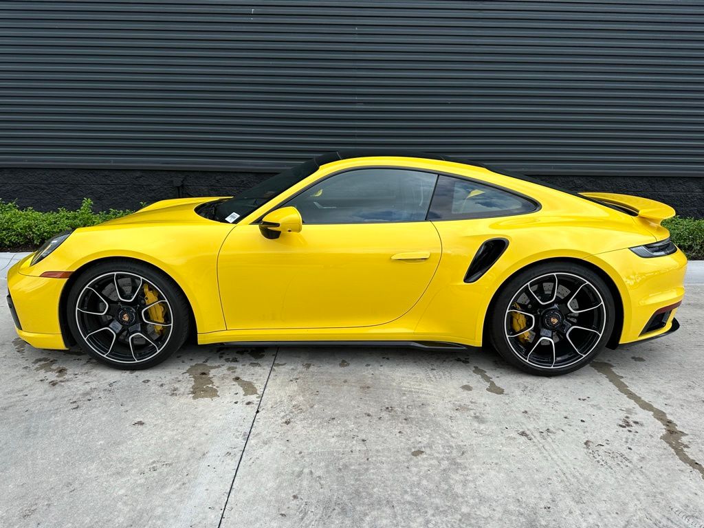 2023 Porsche 911 Turbo S 2