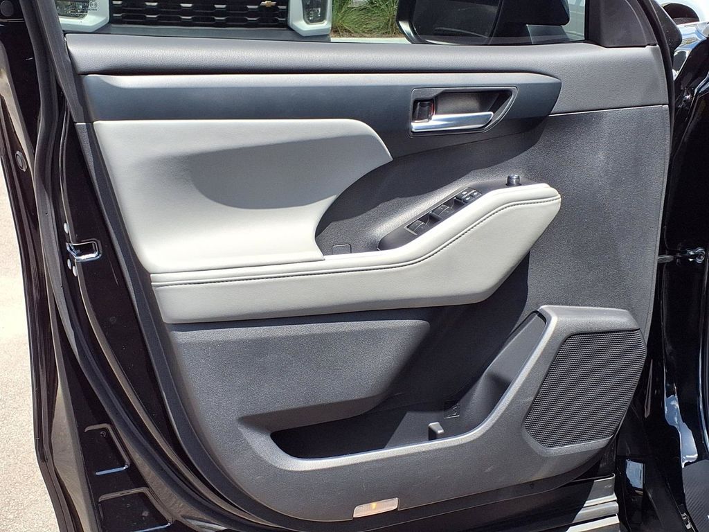 Used 2026 Toyota Highlander SUV
