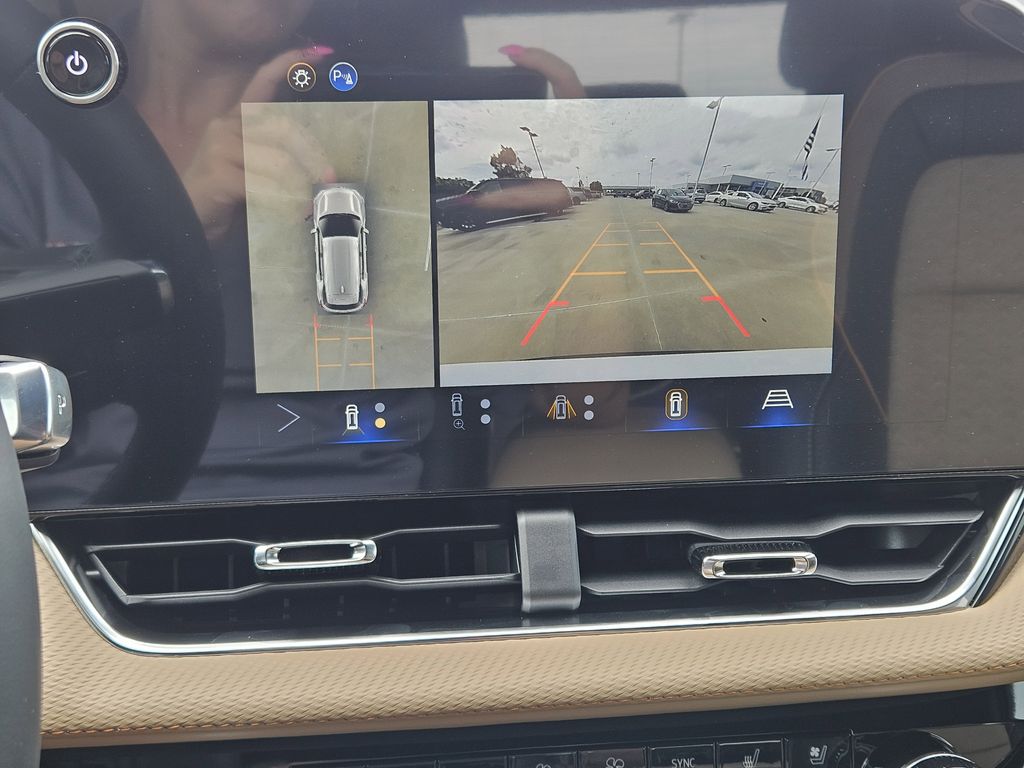 2026 Chevrolet Equinox ACTIV photo 12