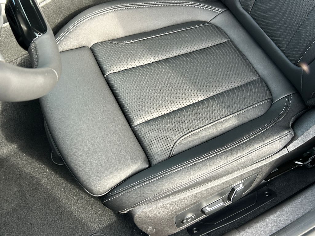 Thumbnail: 2026 BMW 3 Series - 15