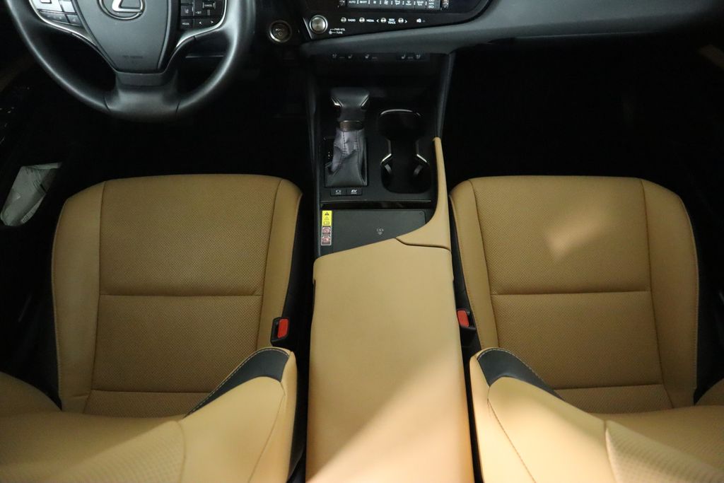 2024 Lexus ES Hybrid 300h 16