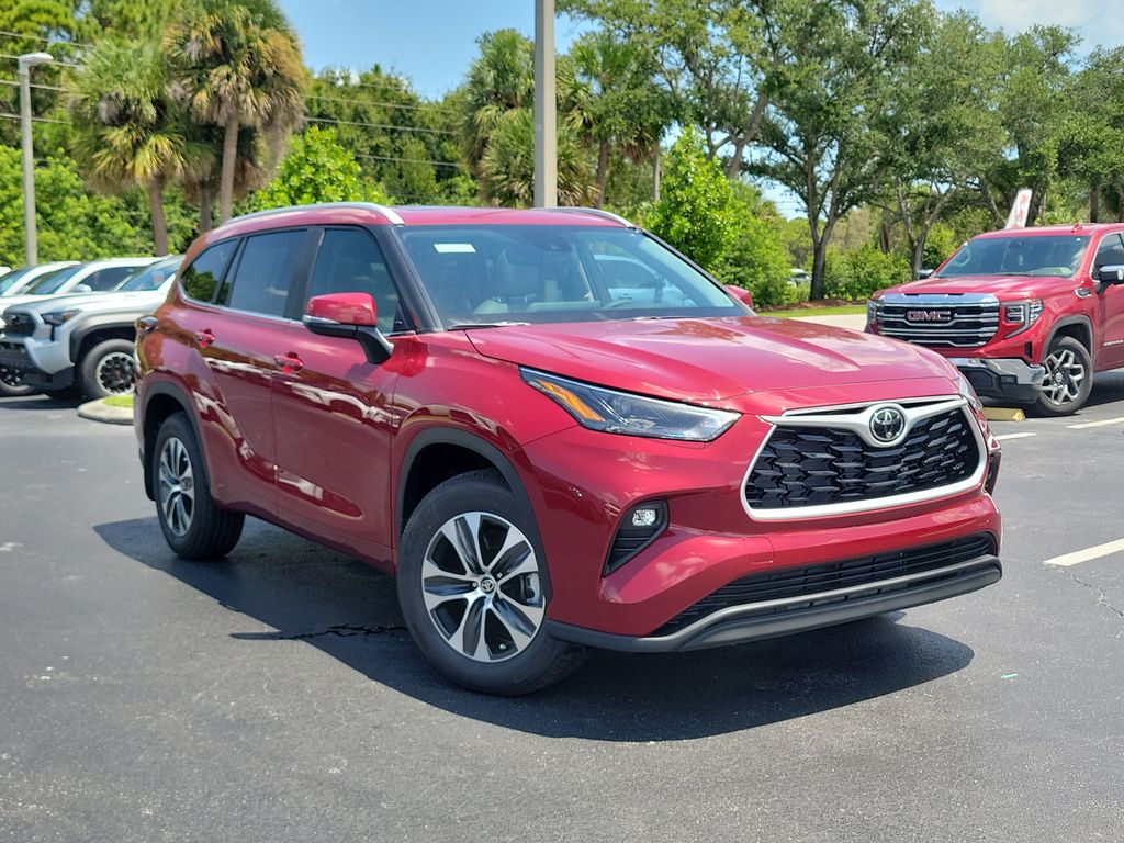 Red (Ruby) 2026 Toyota Highlander SUV / Crossover All-Wheel Drive 8-Speed Automatic
