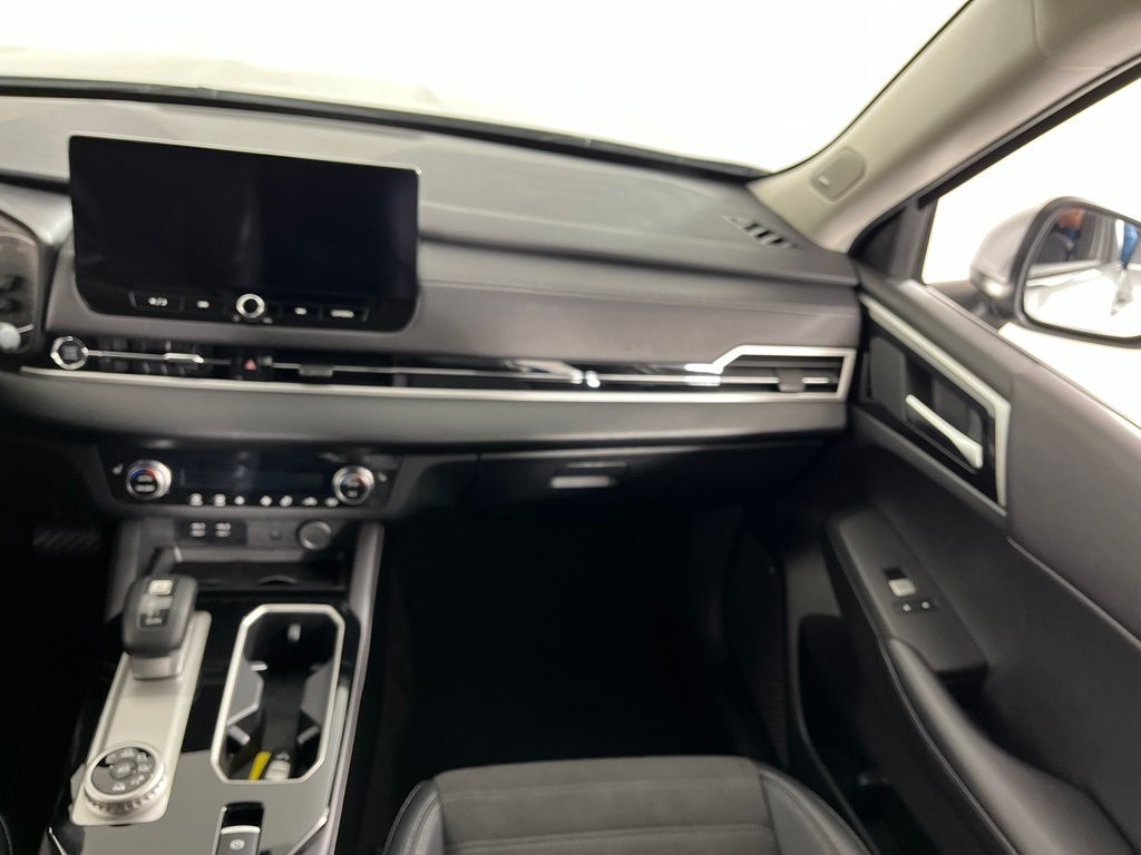 Thumbnail: 2025 Mitsubishi Outlander - 23