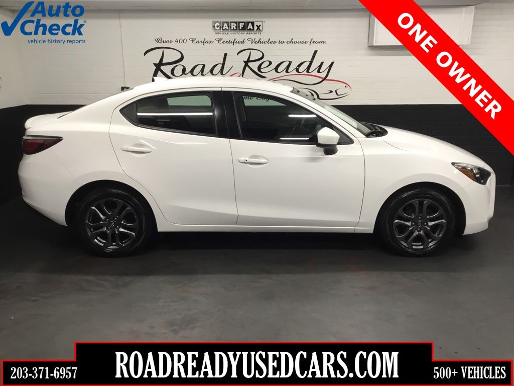 2019 Toyota Yaris LE Sedan FWD