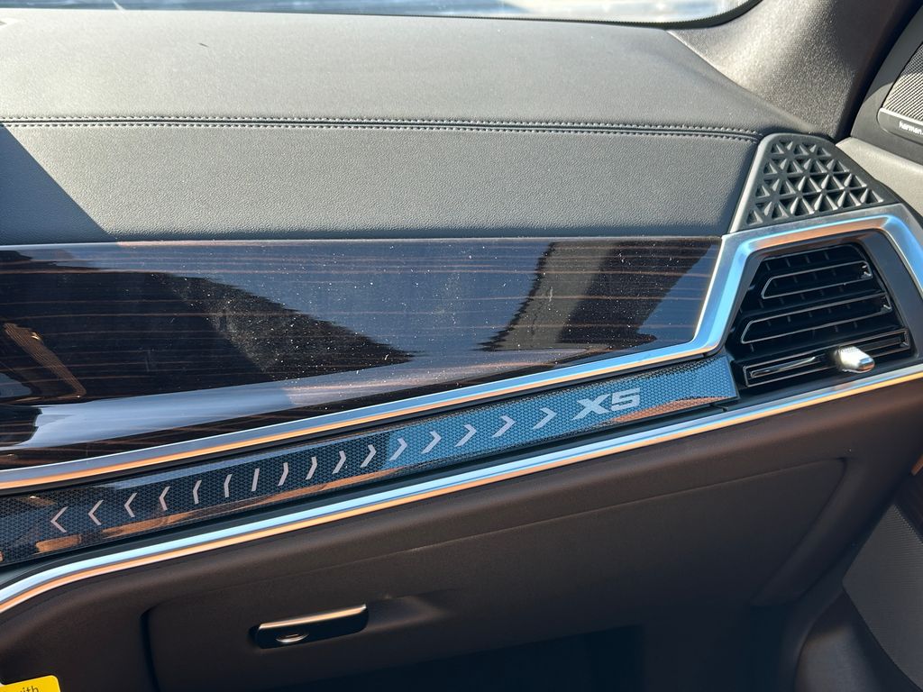2026 BMW X5 xDrive50e 26