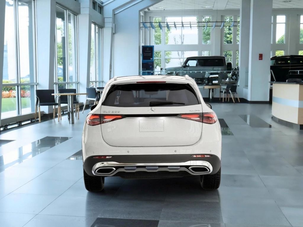 Thumbnail: 2026 Mercedes-Benz GLC - 24