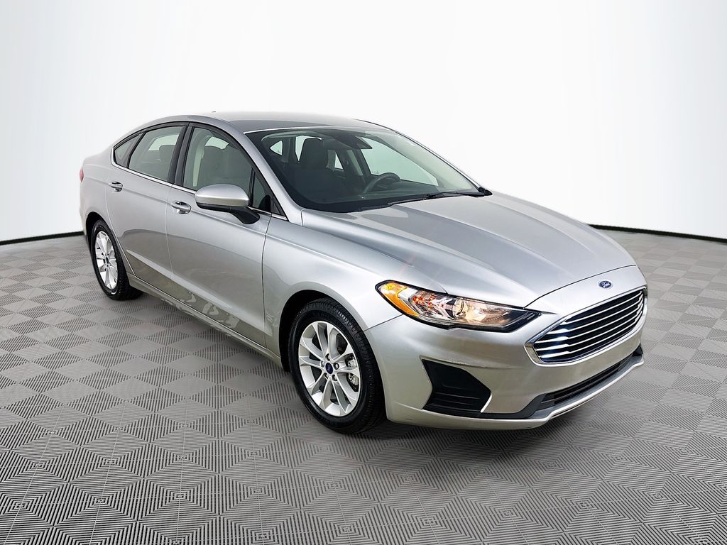 Iconic Silver Metallic 2020 Ford Fusion SE FWD Sedan Front-Wheel Drive 6-Speed Automatic