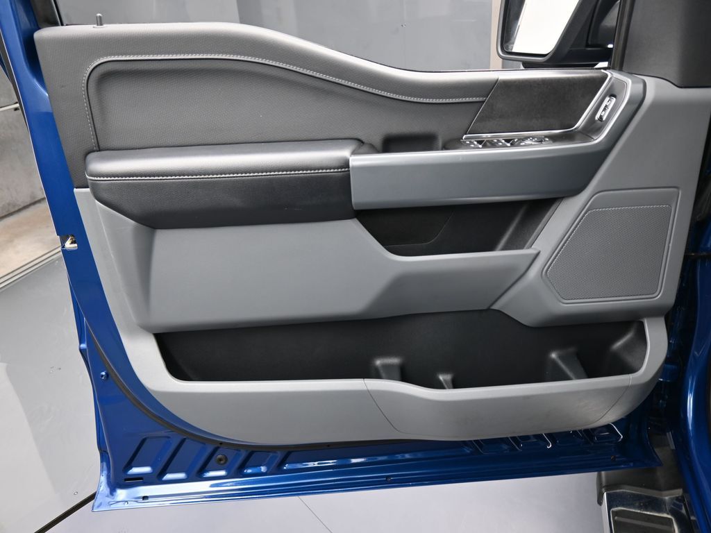 Used 2024 Blue Metallic Ford XLT image 12