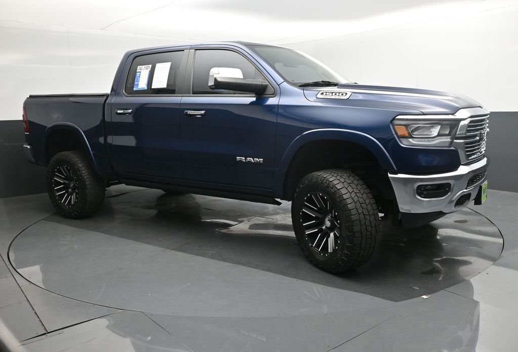 2019 Ram 1500 Laramie Crew Cab 4x4 5'7" Box