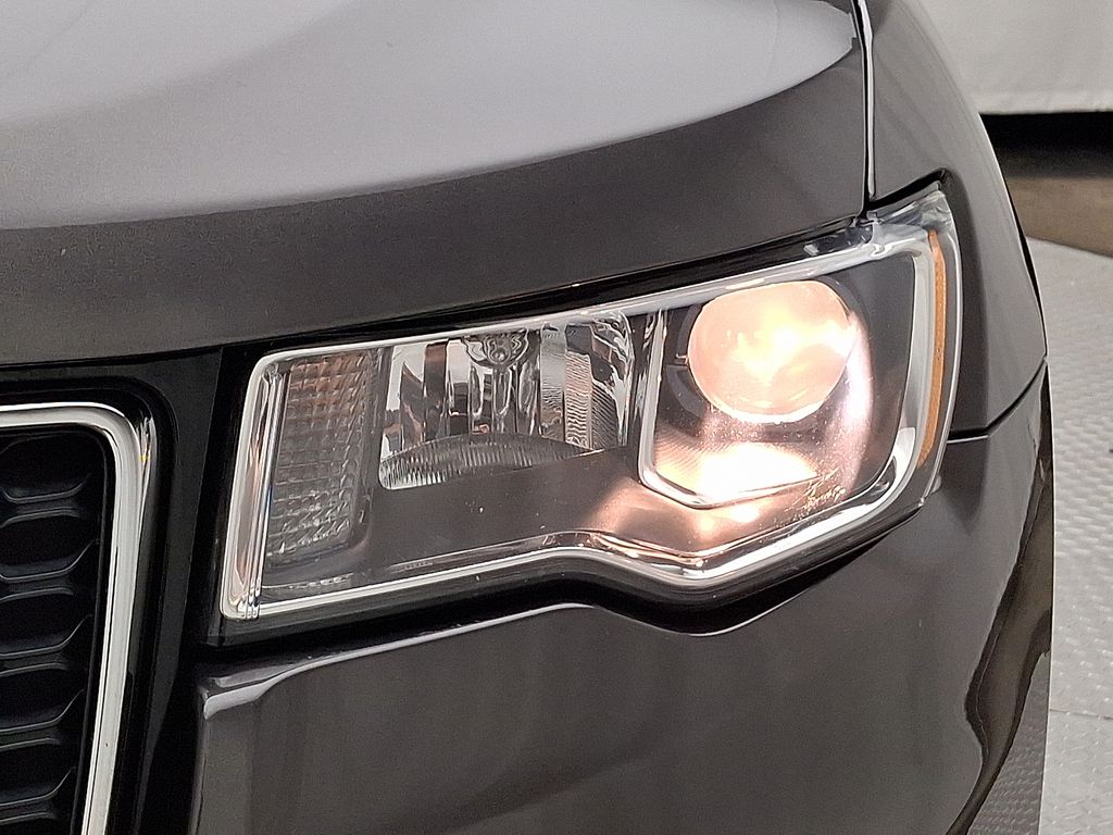 Thumbnail: 2019 Jeep Grand Cherokee - 9