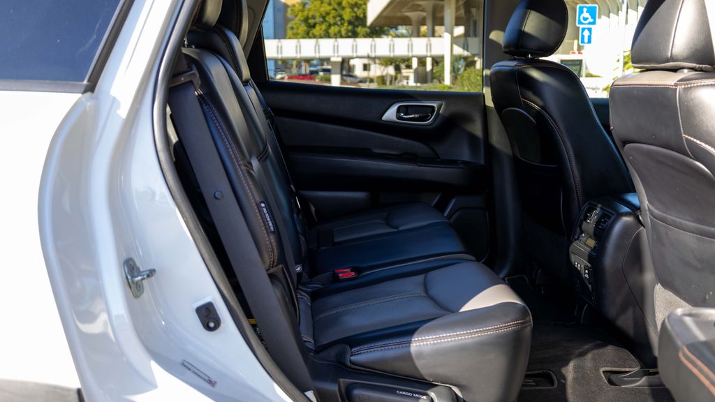 Used 2019 Nissan Pathfinder SL 4D Sport Utility