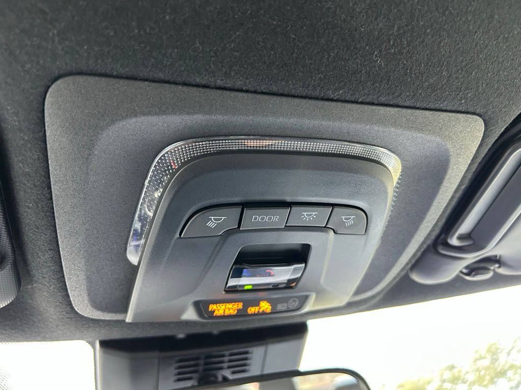 Thumbnail: 2023 Toyota Corolla - 28