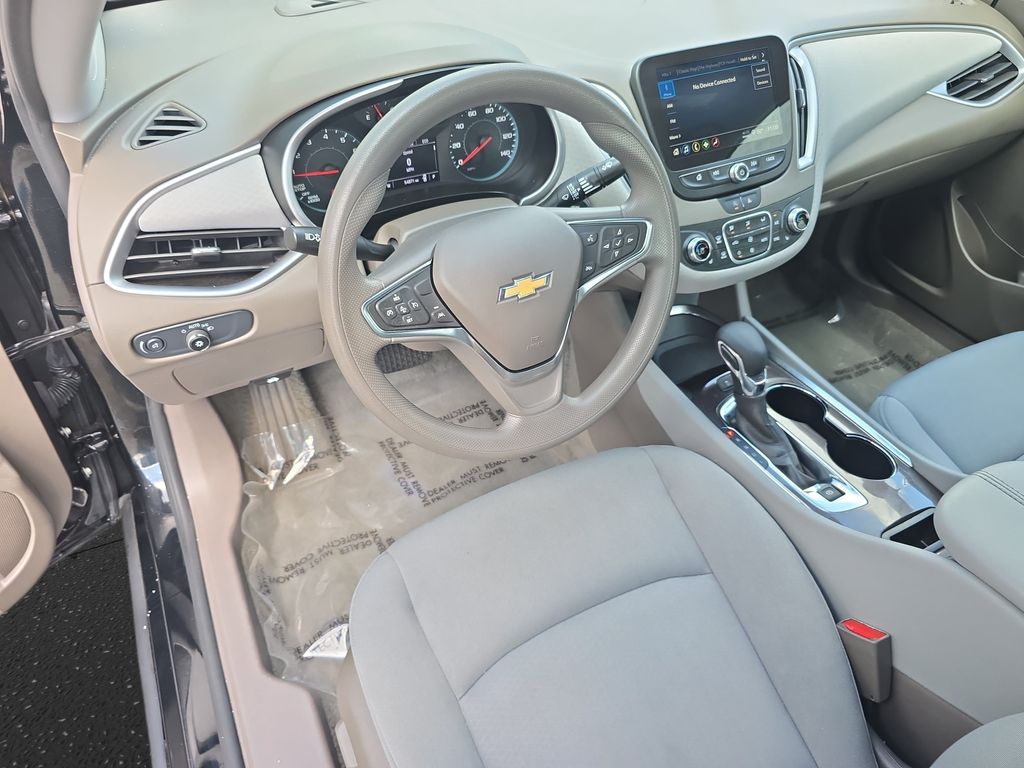 Used 2025 Chevrolet Malibu Sedan