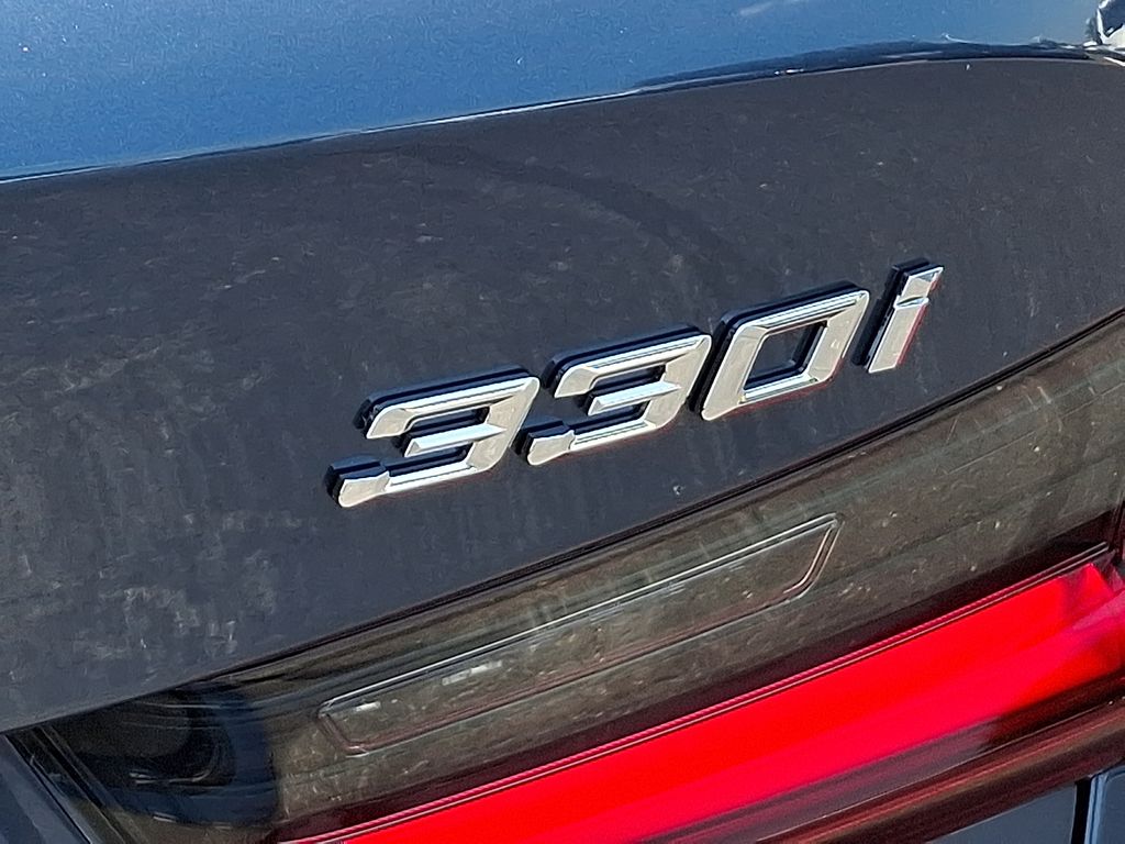 Thumbnail: 2025 BMW 3 Series - 11