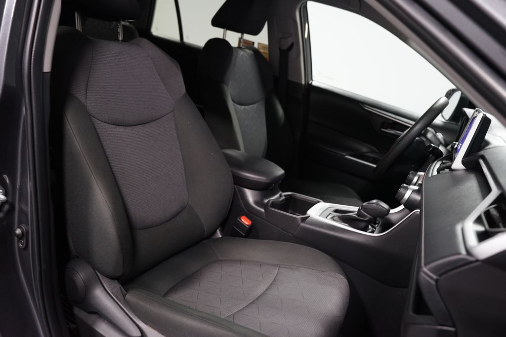 Thumbnail: 2024 Toyota RAV4 - 28