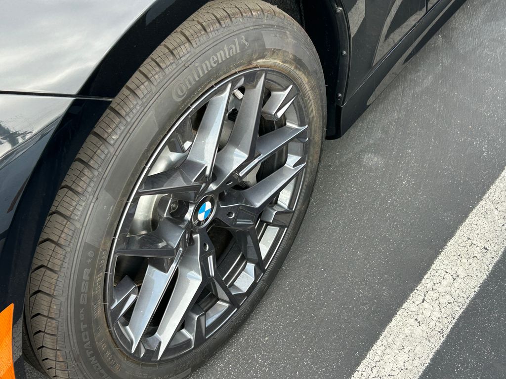 2025 BMW 3 Series 330i xDrive 3