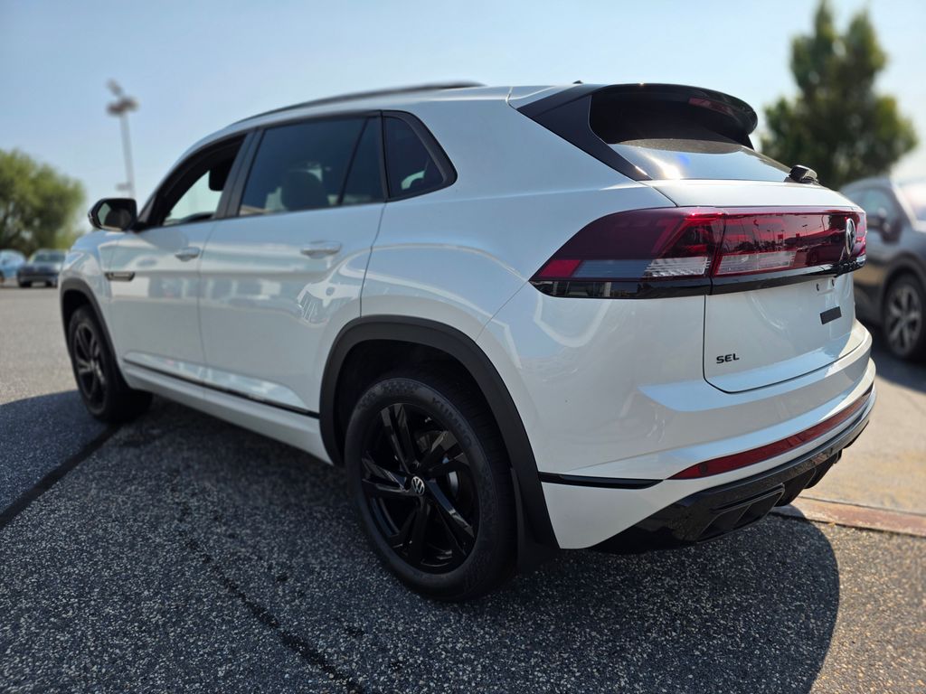 2026 Volkswagen Atlas Cross Sport 2.0T SEL R-Line Black - 5