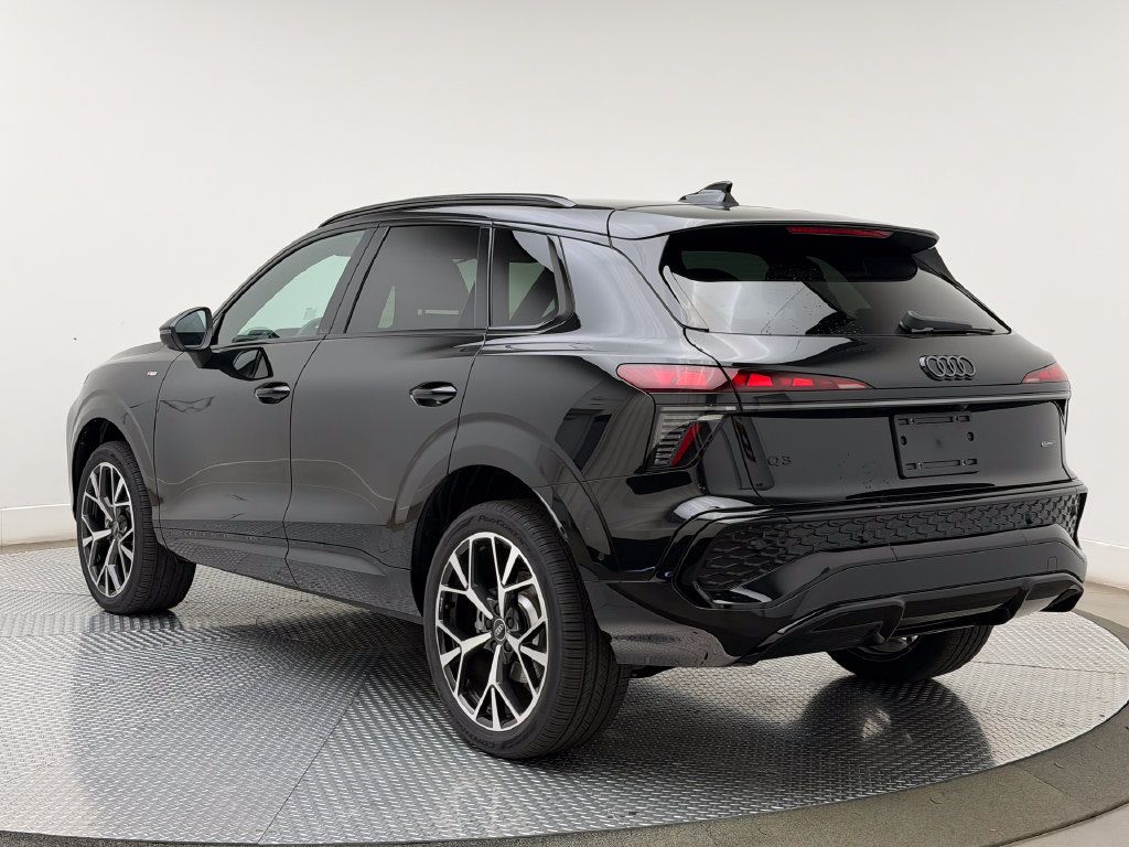 Thumbnail: 2026 Audi Q3 - 6