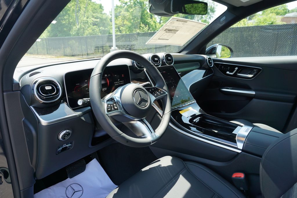 2025 Mercedes-Benz GLC 300 20