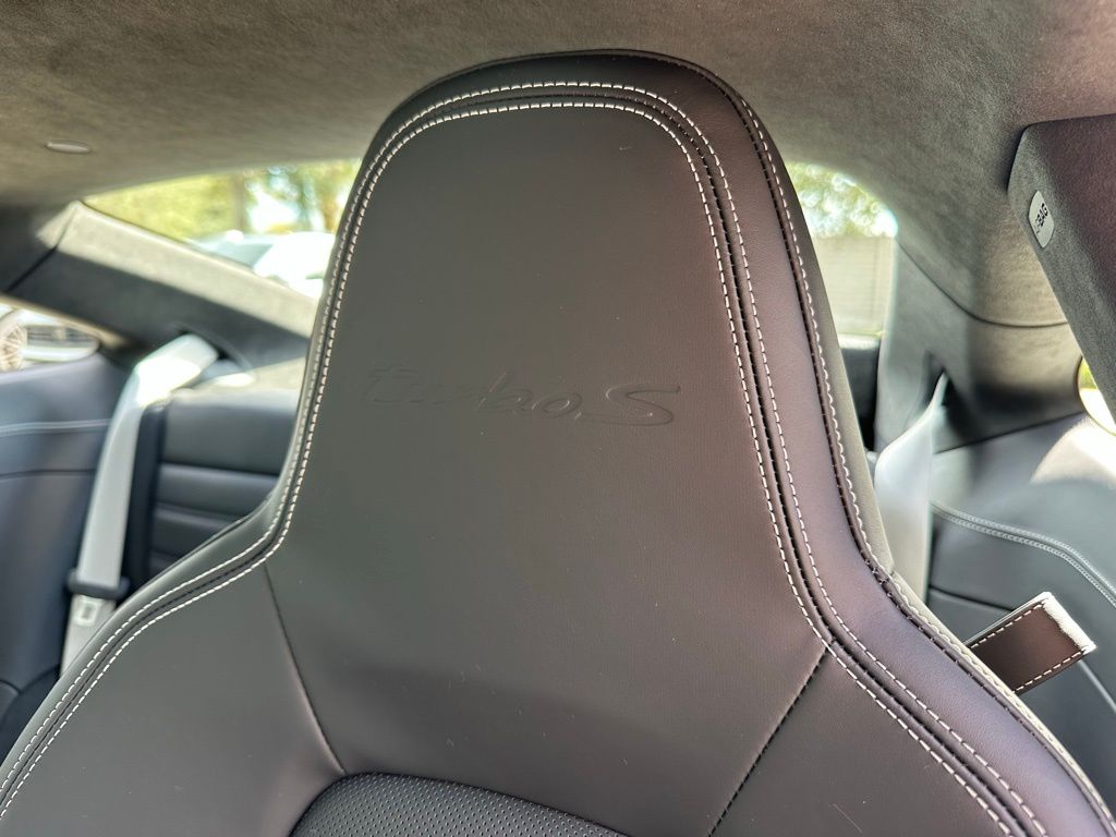 Thumbnail: 2022 Porsche 911 - 23