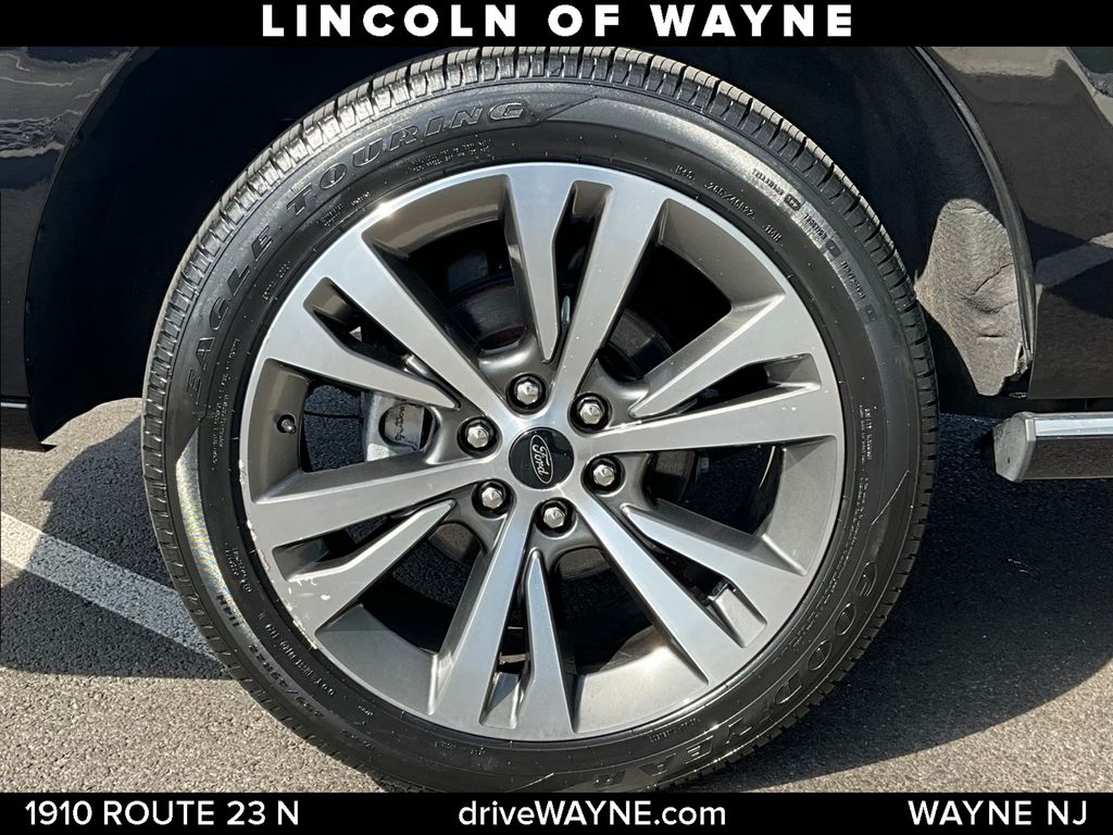 2020 Ford Expedition Platinum photo