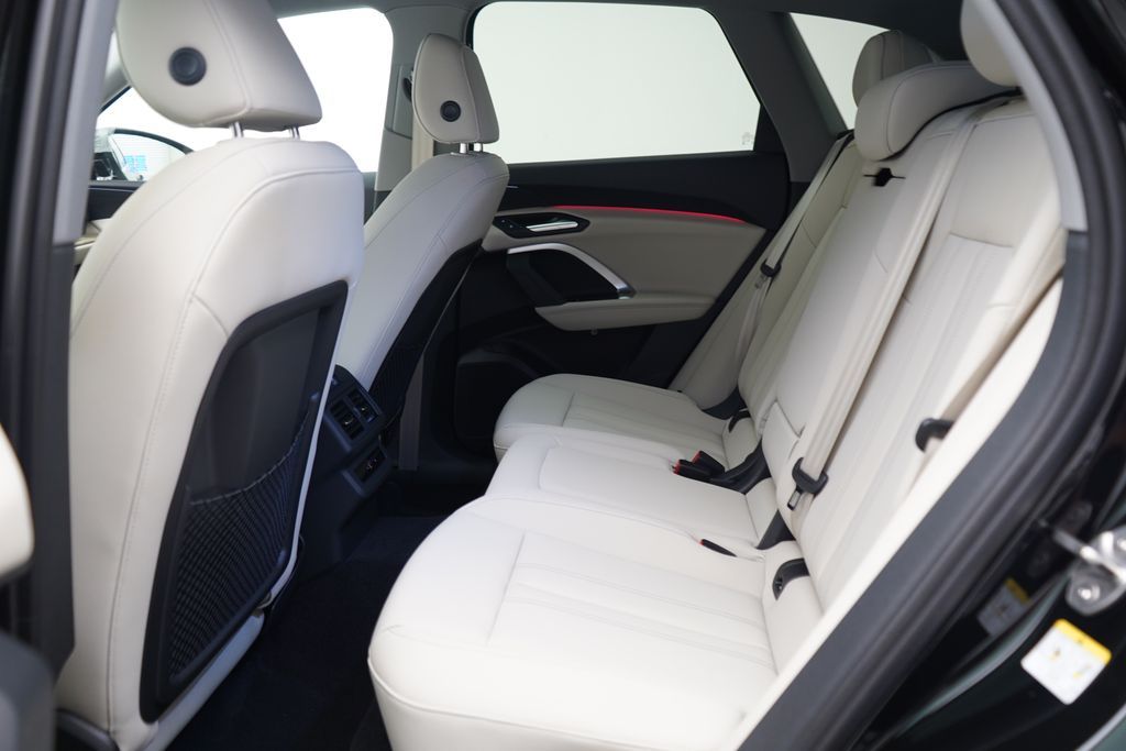 Thumbnail: 2026 Audi Q5 - 7