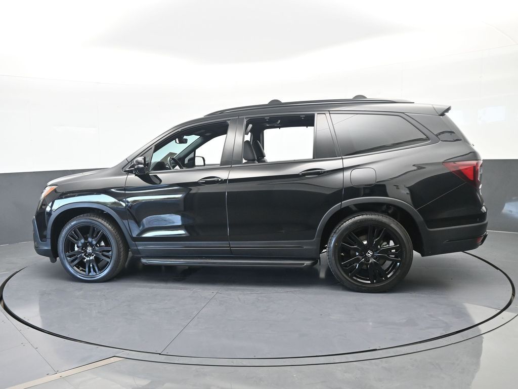 Used 2022 Black Honda Black Edition image 3