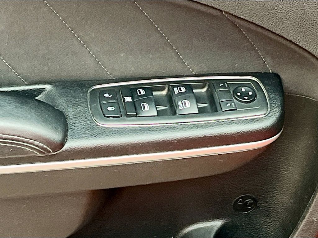 Used 2019 Orange Dodge R/T Scat Pack image 17