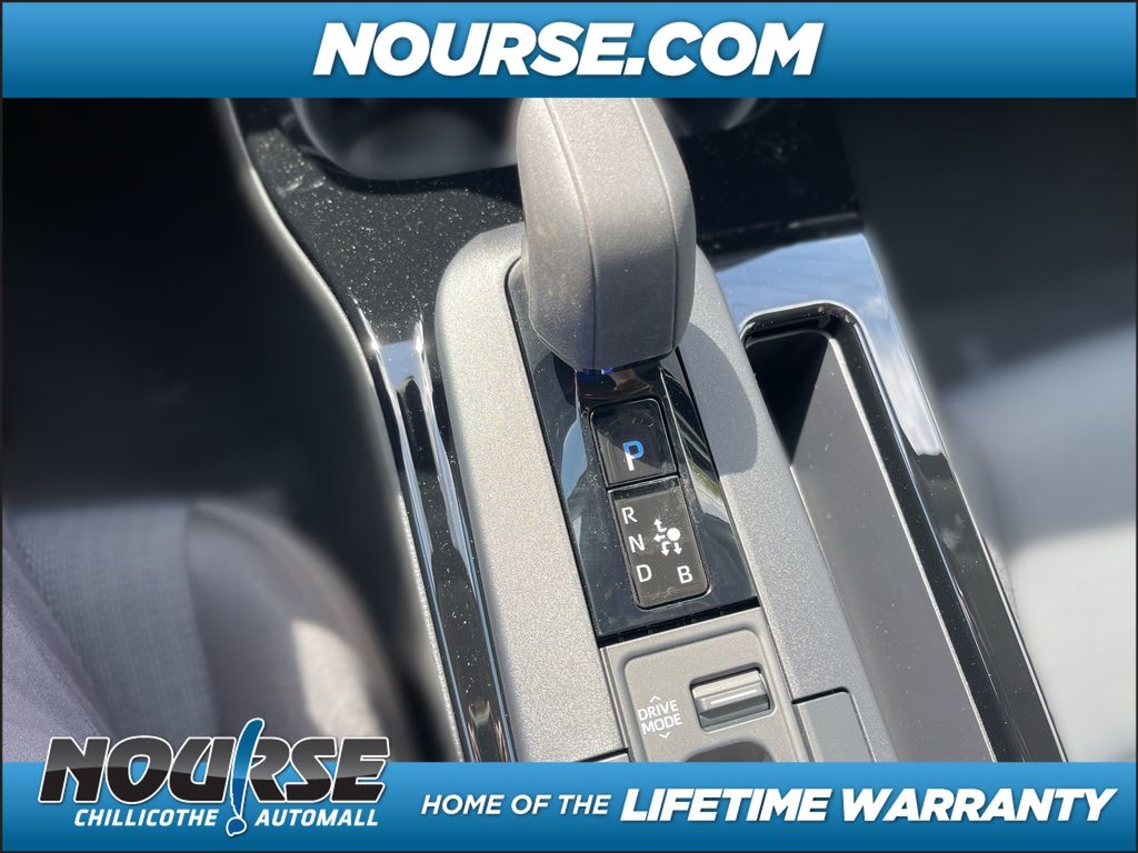 2025 Toyota Prius Limited photo