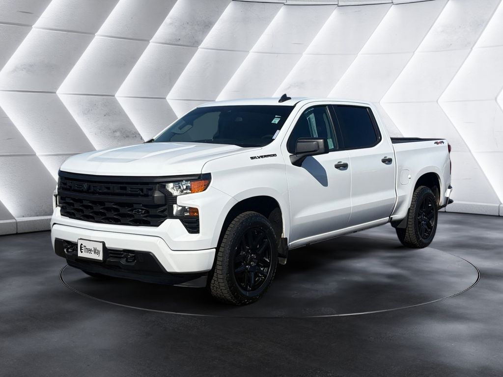 Summit White 2022 Chevrolet Silverado 1500 Pickup Truck Four-Wheel Drive 8-Speed Automatic