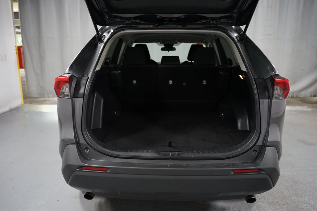 Thumbnail: 2019 Toyota RAV4 - 8