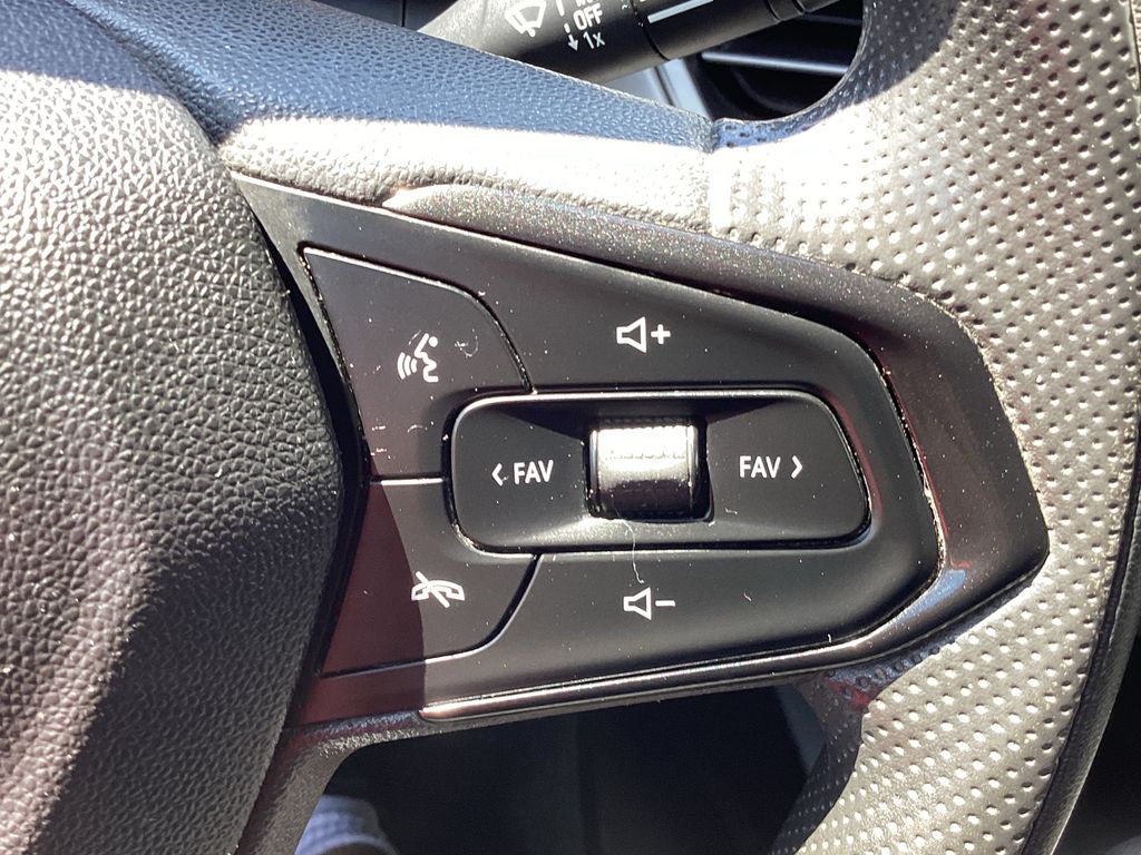 Used 2024 Chevrolet Trax SUV