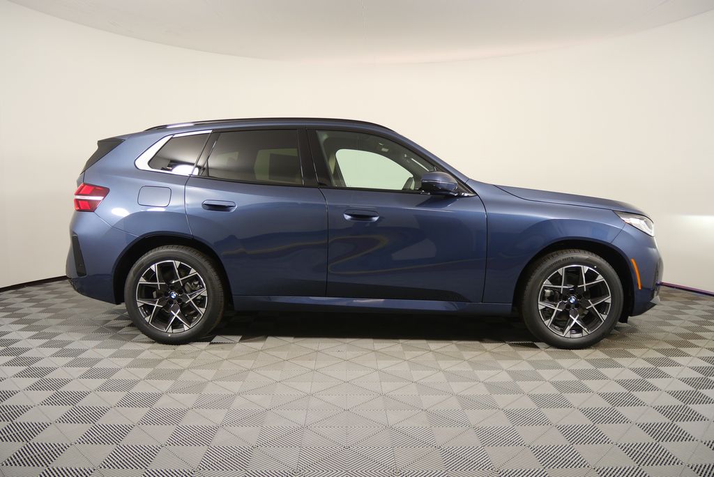 Thumbnail: 2026 BMW X3 - 2